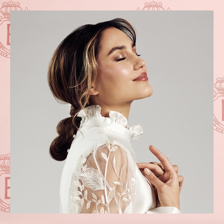 Image containing smiling Bride, showcasing the 'Glowing Bride' makeup look