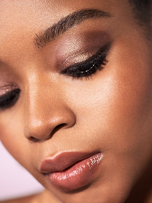 Pro artist Hollie with luxe lipstick