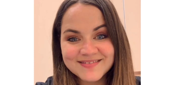 How To Poreless Foundation Glow Bobbi Brown